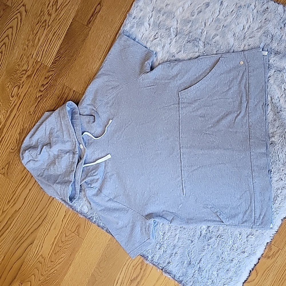Fabletics Grey Short-Sleeve Hooded Shirt, Women's Extra Large, Great Condition